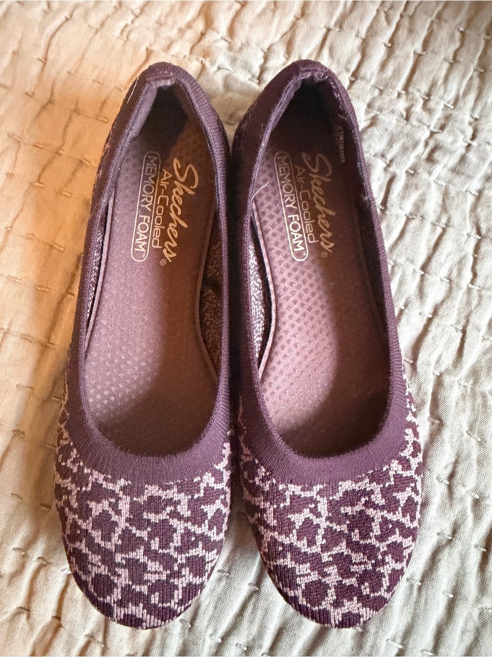 Skechers Women's Aubergine Patterned Knit Memory Foam Flats